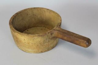 VERY RARE EARLY 18TH C CARVED WOODEN DIPPER IN MAPLE WITH HANDLE IN OLD SURFACE 2
