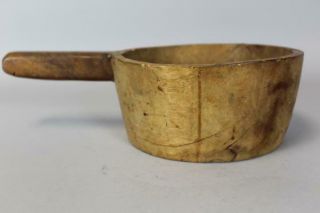 VERY RARE EARLY 18TH C CARVED WOODEN DIPPER IN MAPLE WITH HANDLE IN OLD SURFACE 7