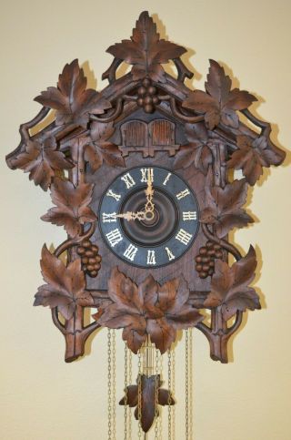 Antique German Black Forest Quail Leaf Motif G.  H.  S.  Cuckoo Clock