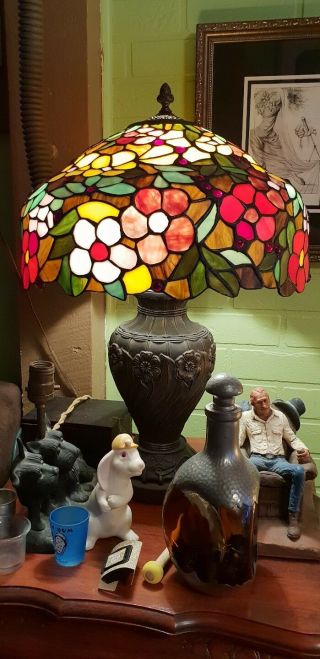 Vintage Large Leaded Glass Lamp Multicolored Floral Shade Bronze Base W/ Daisies