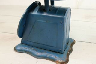Antique 1900 ' s National Family Kitchen Scale 24 Lb Hardware Store Blue Rustic 4