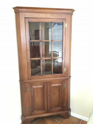 HENKEL HARRIS Cherry Corner Cabinet w/2 Keys 2