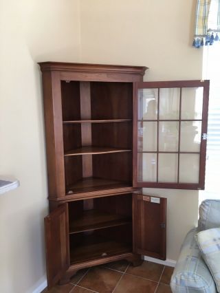 HENKEL HARRIS Cherry Corner Cabinet w/2 Keys 7