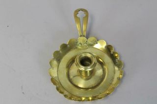 A EARLY 18TH C PERIOD DUTCH BRASS CHAMBERSTICK CANDLESTICK SCALLOPED PAN 6