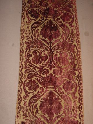 Antique Large Panel 18th Century Cisele Cut Velvet With Metalthread Inside Hg