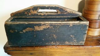 EARLY ANTIQUE TOTE CARRIER CUBBIE BOX.  OLD WORN PAINT.  AAFA 3