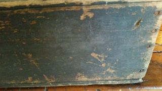 EARLY ANTIQUE TOTE CARRIER CUBBIE BOX.  OLD WORN PAINT.  AAFA 4