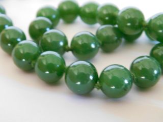 CHINESE VINTAGE JADE STONE BEADED NECKLACE - 14ct GOLD CATCH 5