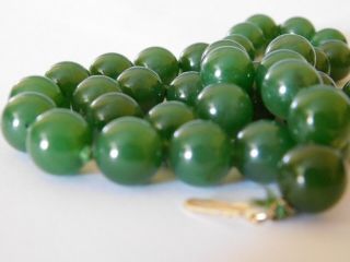 CHINESE VINTAGE JADE STONE BEADED NECKLACE - 14ct GOLD CATCH 7