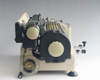 Very Rare Perfect Vintage Japanese TOSHIBA Typewriter 5