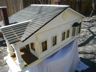 1930 ' s HANDMADE DOLLHOUSE 4