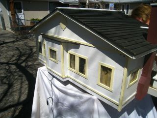 1930 ' s HANDMADE DOLLHOUSE 6