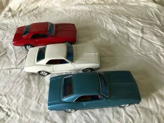 Taiyo Japan 1:18 67 CAMARO SS Battery Operated Tin Toy Car.  With boxes. 2