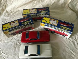 Taiyo Japan 1:18 67 CAMARO SS Battery Operated Tin Toy Car.  With boxes. 5