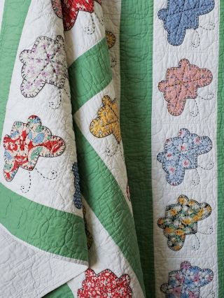 VINTAGE 30s Green & White Applique Butterfly QUILT Provenance 2