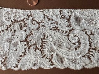 Mid 1700s Brussels Bobbin lace - deep edging or Engegeant COLLECTOR 2