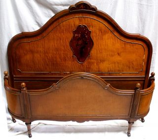 1919 Sligh Furniture Co.  Empire Revival Full Size Circassian Walnut Bed Frame