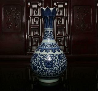 Old Rare Blue And White Chinese Porcelain Lotus Flower Vase Qianlong Mk H11.  02”