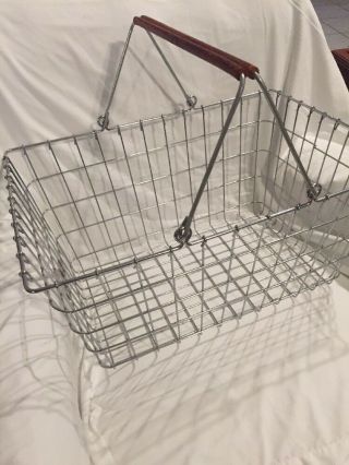 Vintage Wire Metal Grocery Store Shopping basket Kasper Wire Shiner Texas 2