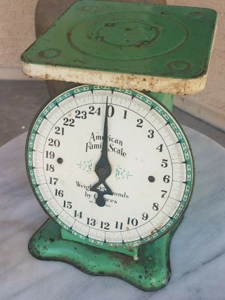 Vintage American Family Metal Scale 25 lb.  Deco Farm Kitchen Decor Green Shabby 10