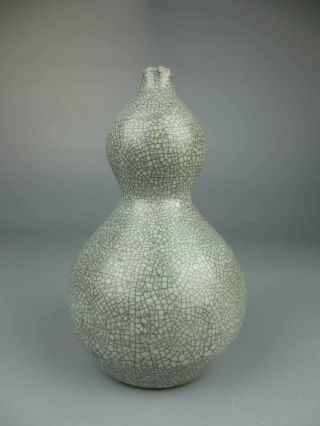 Chinese antique porcelain Gourd bottle with gourd glaze 3