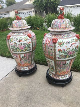 Large Chinese Rose Medalion Lidded Porcelain Jar