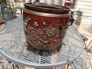 Large antique Bronze jardiniere.  Japanese or Chinese. 2