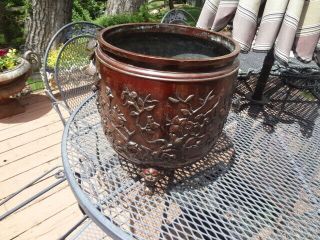 Large antique Bronze jardiniere.  Japanese or Chinese. 4