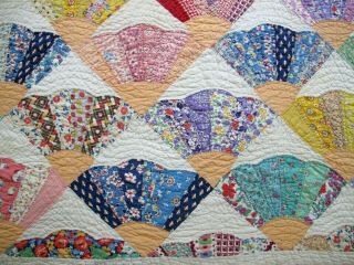Feed Sack Hand Sewn GRANDMOTHER ' S FAN Quilt,  Many NOVELTY Prints,  Good 4