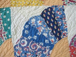 Feed Sack Hand Sewn GRANDMOTHER ' S FAN Quilt,  Many NOVELTY Prints,  Good 7