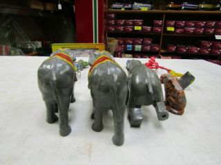 PRE WAR BRITAINS DIECAST LEAD CIRCUS SCENE ANIMALS,  CLOWNS,  RINGMASTER,  RARE 7