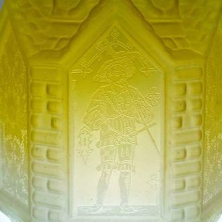 Extremely Rare Victorian Yellow Etched Oil Lamp Shade 5