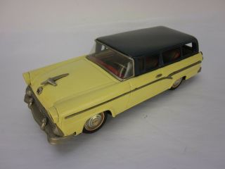 Bandai 1956 Ford Custom Ranch Wagon Die Cast Car