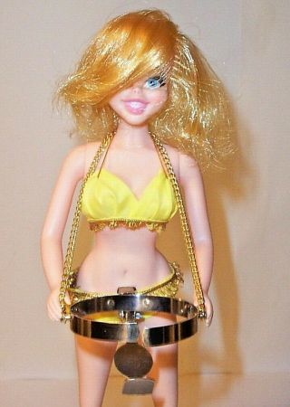 1969 BATTERY OPERATED GO - GO GIRL RISQUE BAR TOY SWINGING HIPS AND RUBY LIPS 2
