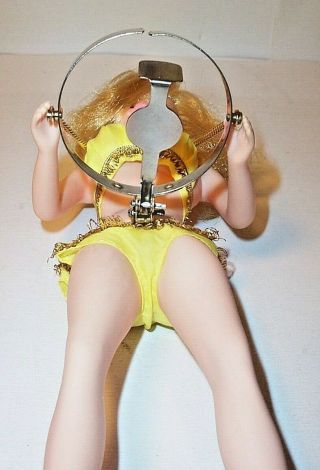 1969 BATTERY OPERATED GO - GO GIRL RISQUE BAR TOY SWINGING HIPS AND RUBY LIPS 6