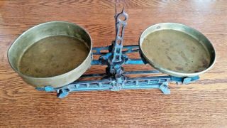 Antique 3 Kg Balance Scale with Paint & Brass Pans 10