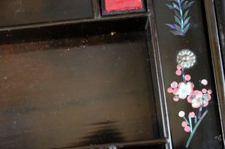 Chinese Wood Laquer Sewing Box 1900s Mother of Pearl with Butterflies 11