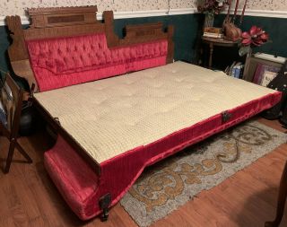 Antique Victorian Carved Walnut Red Velvet Fainting Couch Chaise Hide - a - bed 2