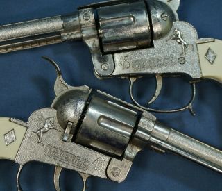 Vintage Hubley HOLSTER MAVERICK,  45 Toy Cap Guns FANTASTIC 10