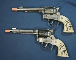 Vintage Hubley HOLSTER MAVERICK,  45 Toy Cap Guns FANTASTIC 8