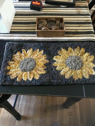 Primitive Handmade Sunflower Hooked Rug