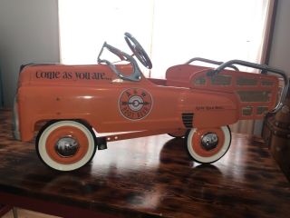 RARE VINTAGE A&W KIDS METAL PEDAL PICKUP TRUCK STYLE PEDAL CAR ROOT BEER FLOAT 10