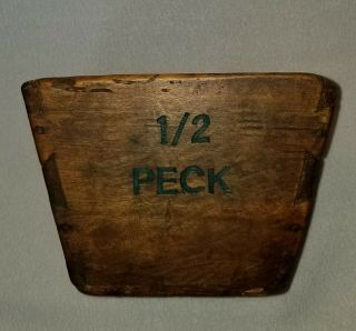 19th Century Dovetailed Primitive Wooden 1/2 Peck Measure Box Country Antique