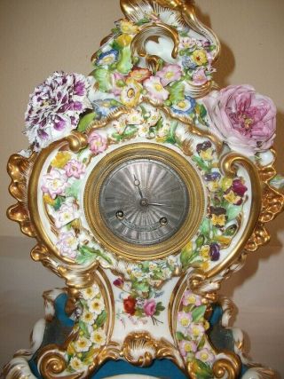 Jacob Petit Porcelain 2 Piece Mantle Clock Vargufts et Laval 1827 Movement. 2