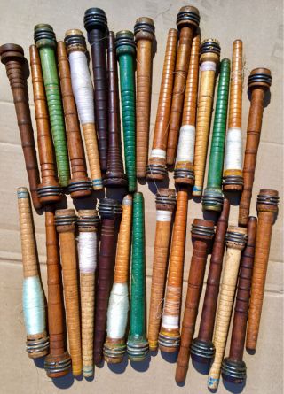 100 Vintage Antique Wood Wooden Spindles Bobbins Spools For Sewing Looms