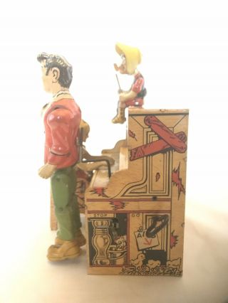 Vintage Lil‘ Abner & The Dog Patch 4 Man Band Tin Litho Wind Up Toy.  It 3