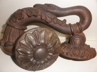 Exquisite Antique large heavy cast iron door handle swan head with ball knocker 2