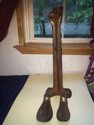 Ohio Cast Iron Shoe Anvil / Stand Cobbler Shoemaker Tool With 2 Attachments