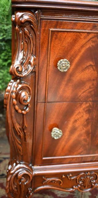 1910s Antique French carved Mahogany nightstands / bedsides tables 5