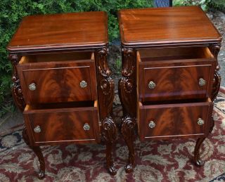 1910s Antique French carved Mahogany nightstands / bedsides tables 9